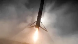 Roket SpaceX yang Pecah Rekor Jatuh ke Laut - image from: digitaltrends - pibitek.biz - Starlink