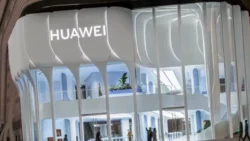 Huawei Buka Toko Terbesar Terindah di Shanghai - picture source: huaweicentral - pibitek.biz - User