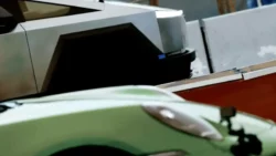 Tantangan Klaim Tesla Cybertruck Kalahkan Porsche 911 - image origin: teslarati - pibitek.biz - YouTube