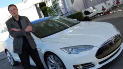 Tesla Tarik Jutaan Mobil karena Lampu Peringatan Kecil - photo owner: autonomous - pibitek.biz - Model X