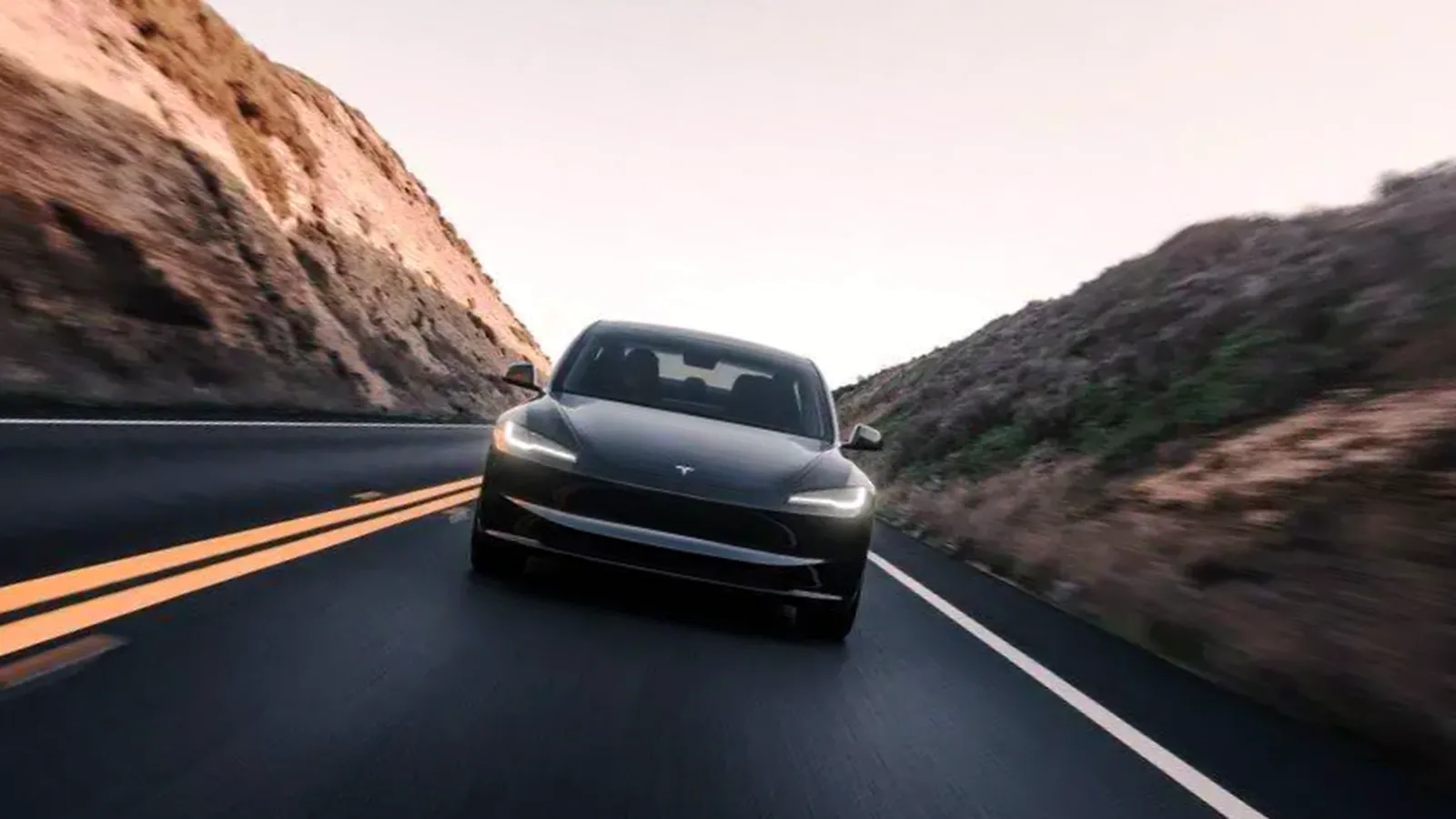 Pengiriman Tesla Model 3 Long Range Ditunda hingga Maret-April 2024 - credit for: teslarati - pibitek.biz - USD