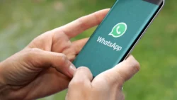 Chat dan Bayar di WhatsApp: Inovasi Masa Depan - picture origin: techradar - pibitek.biz - User