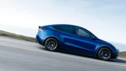 Tesla Dominasi Mobil Listrik di 2023, Rivian Hyundai Menyusul - the picture via: electrek - pibitek.biz - Investasi