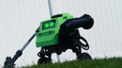Verdie, Robot AI Listrik yang Bisa Merawat Halaman Rumah - credit for: electrek - pibitek.biz - RAM