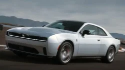 Harga Dodge Charger Daytona EV Resmi Diumumkan - the image via: roadandtrack - pibitek.biz - Mobil Listrik