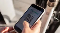 Modus Baru: Kode QR Palsu Ngetren di Inggris - credit: darkreading - pibitek.biz - Siber