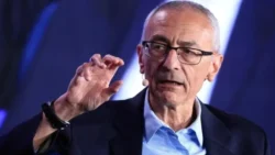 John Podesta ke China Bahas Iklim - photo owner: straitstimes - pibitek.biz - Email